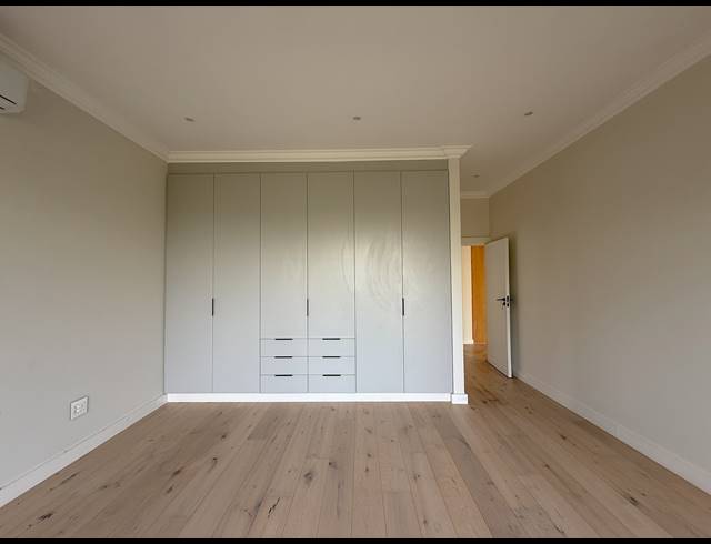 3 BEDROOM TOWNHOUSE FOR SALE IN SALT ROCK